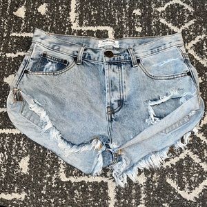 ONE X ONETEASPOON frayed hem destroyed denim shorts